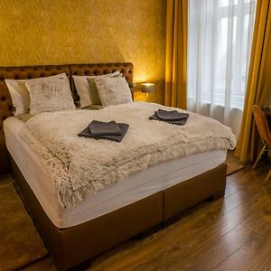 Camera con letto king size